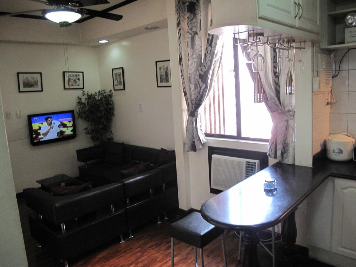Makati Suites At Travelers Inn Makati City Zewnętrze zdjęcie