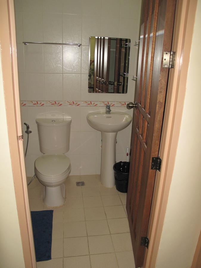 Makati Suites At Travelers Inn Makati City Zewnętrze zdjęcie