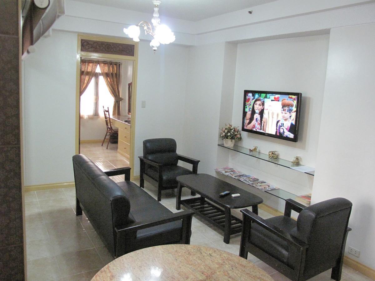 Makati Suites At Travelers Inn Makati City Zewnętrze zdjęcie