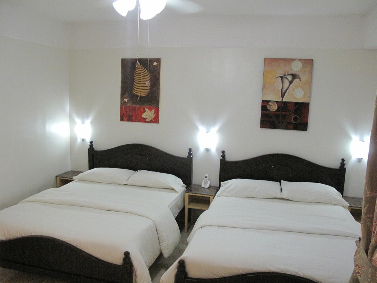 Makati Suites At Travelers Inn Makati City Zewnętrze zdjęcie