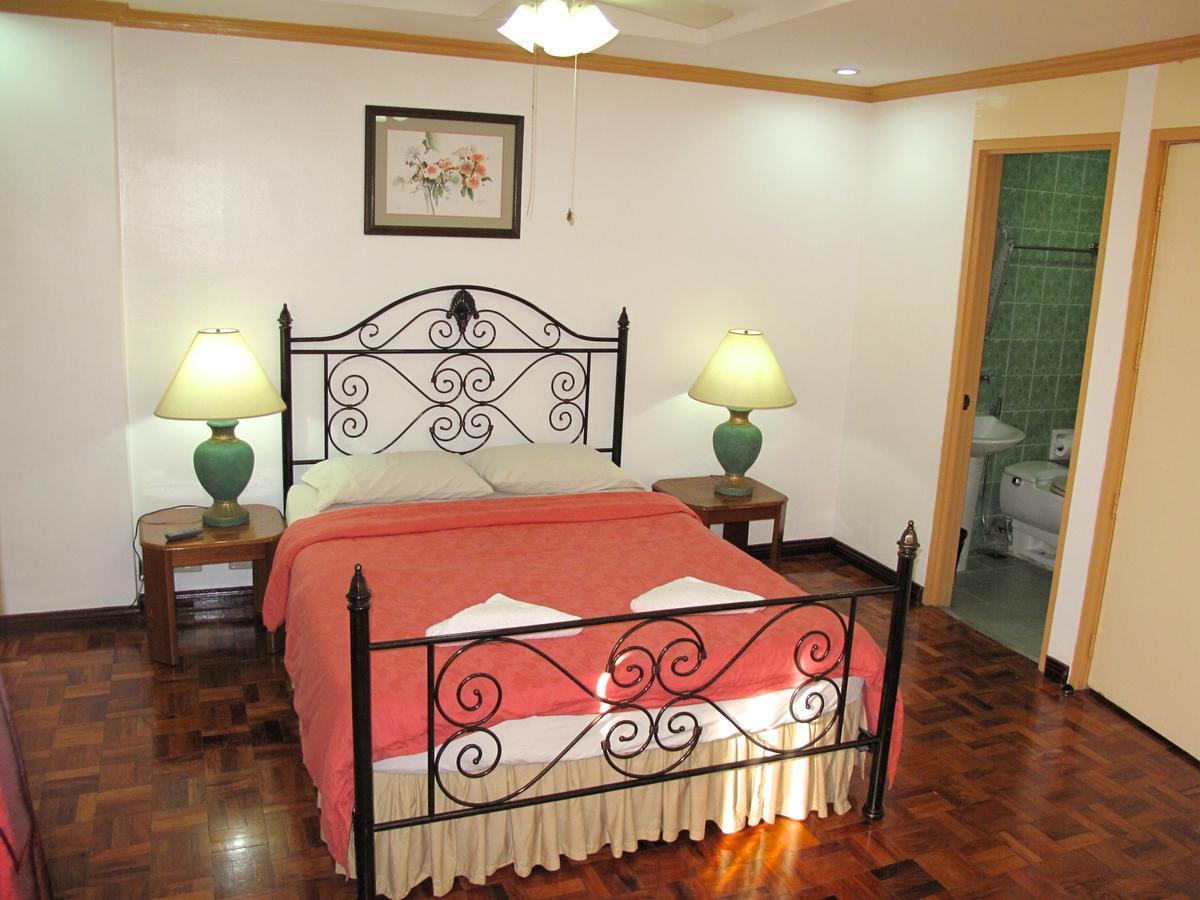 Makati Suites At Travelers Inn Makati City Zewnętrze zdjęcie