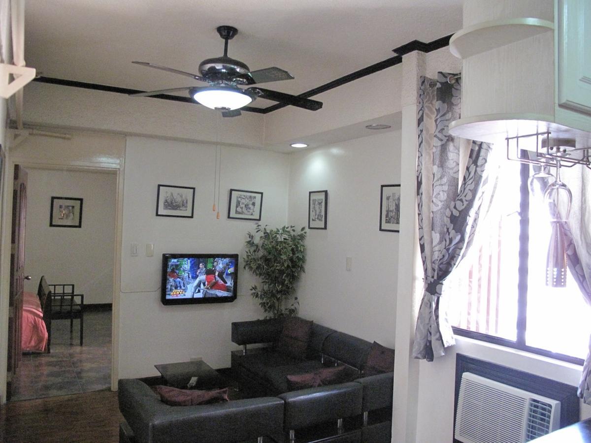 Makati Suites At Travelers Inn Makati City Zewnętrze zdjęcie
