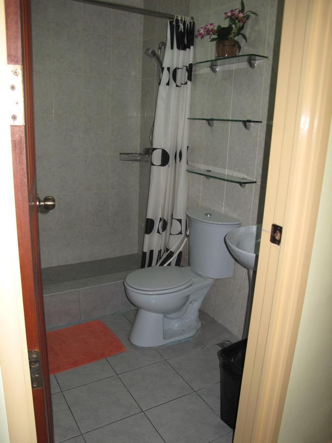 Makati Suites At Travelers Inn Makati City Zewnętrze zdjęcie