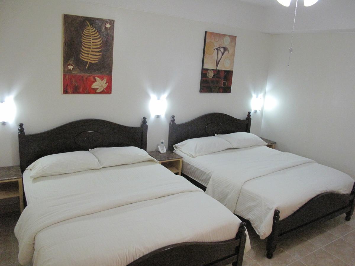 Makati Suites At Travelers Inn Makati City Zewnętrze zdjęcie